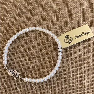 Premier Designs Faux Pearl Bracelet